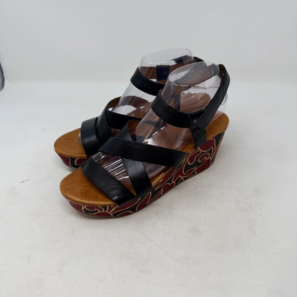 Naya Nalani Wedge Sandals Black 9.5M Floral Cork Strappy Leather Boho Summer